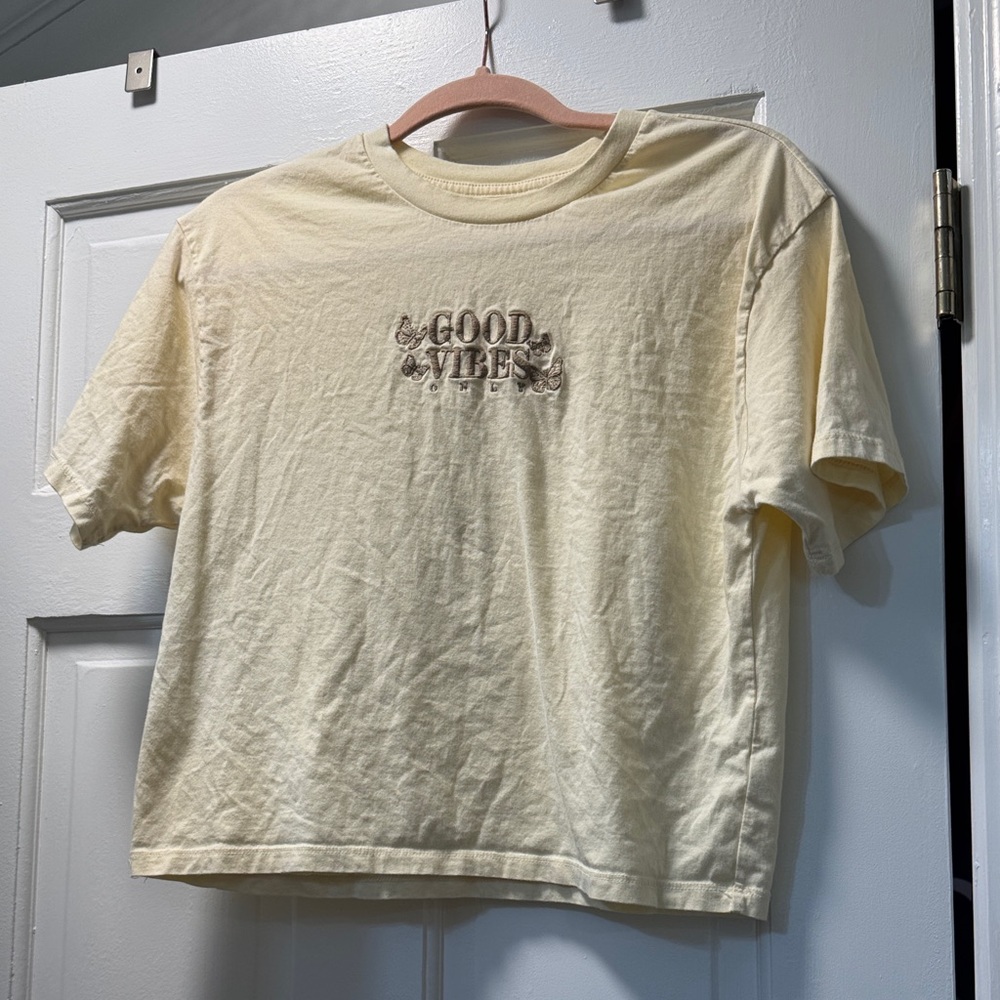 Good Vibes Embroidered Short Sleeve Tee